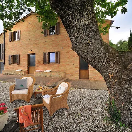 Holiday In With Swimming Pool Feriehus Sant'Angelo in Pontano