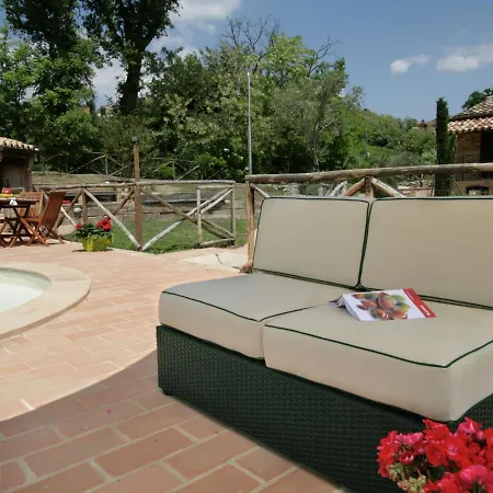 Holiday In With Swimming Pool Feriehus Sant'Angelo in Pontano