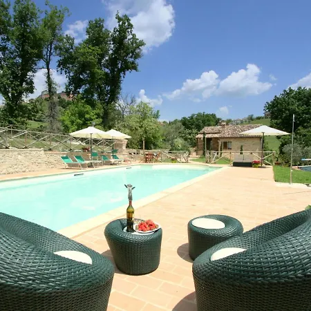 Holiday In With Swimming Pool Feriehus